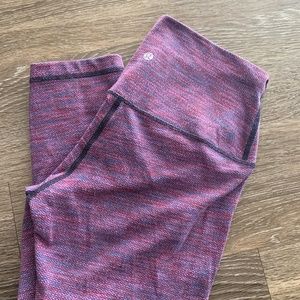 LULU LEMON WOMENS CROP PANTS SIZE 4-6